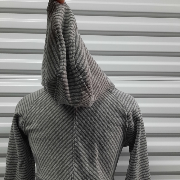 Avalanche Womens Hooded Sweatshirt Size Small Gray - Picture 6 of 11